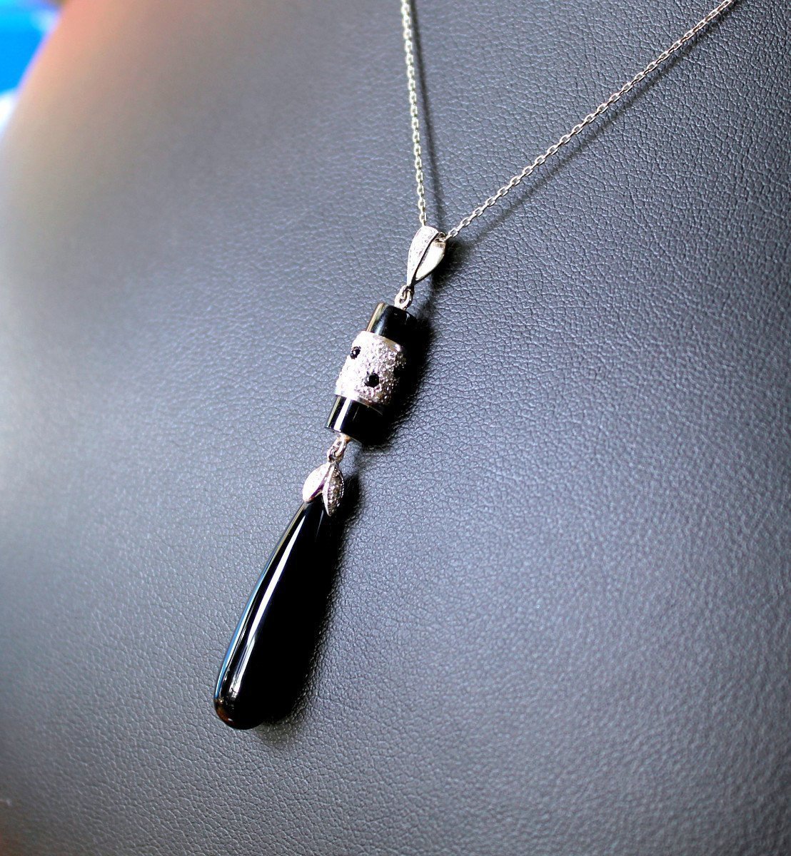 Gold, Onyx And Diamond Necklace-photo-1