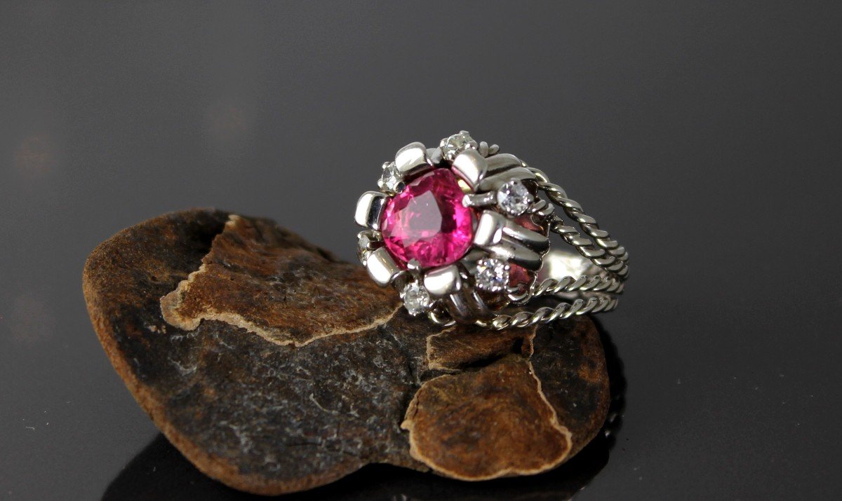 Bague Or, Diamants Et Tourmaline Rose