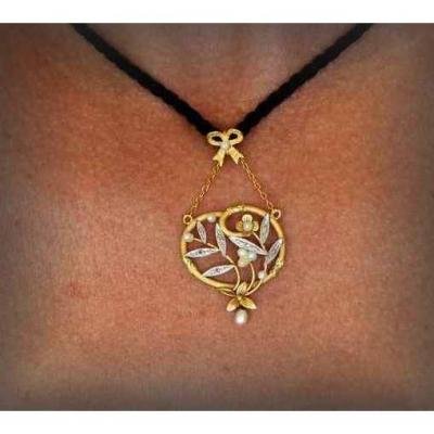 Gold Pendant, Art Nouveau