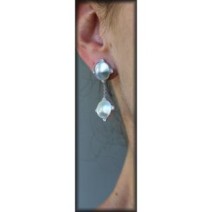 Gold And Platinum Earrings - Mabé Pearl - Diamonds - Length 4 Cm