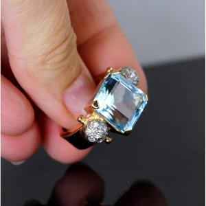 Gold, Aquamarine And Diamond Ring