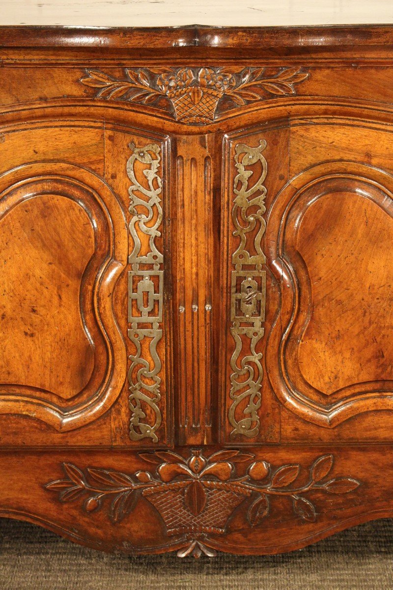  Low Provençal Chest-photo-2