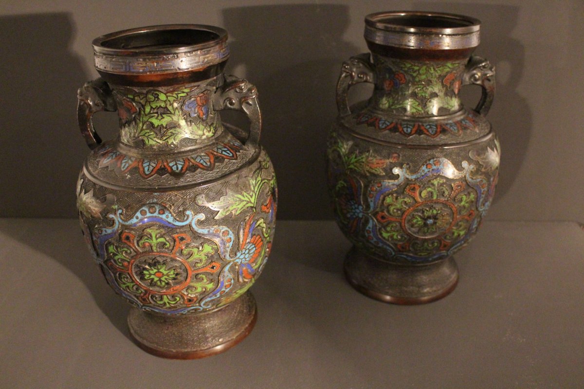 Paire De Vases Chinois Cloisonnée