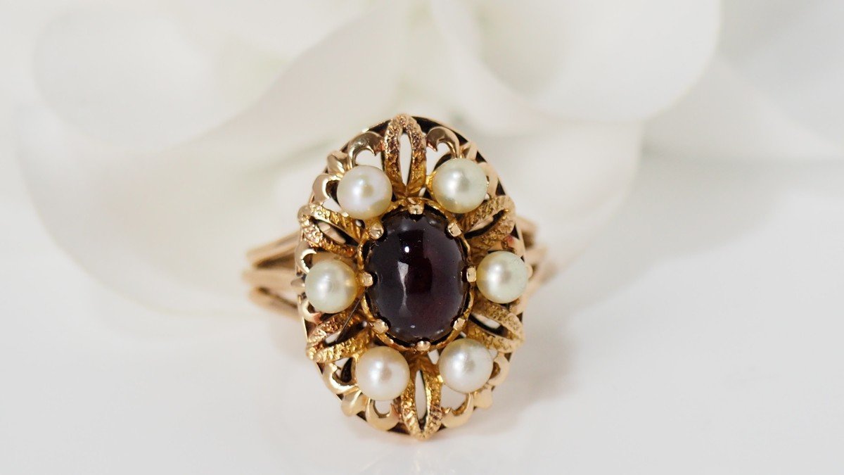 Vintage Ring In Yellow Gold, Garnet Cabochon And Pearls-photo-2