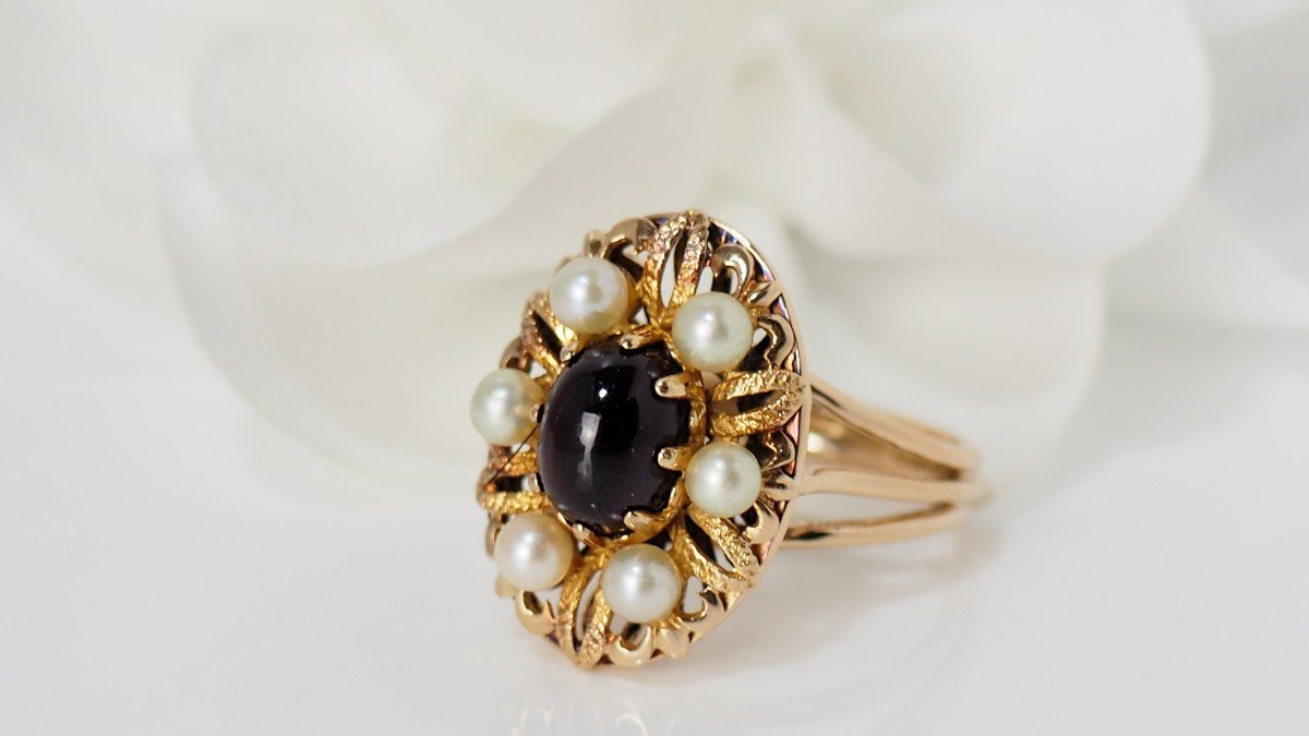 Vintage Ring In Yellow Gold, Garnet Cabochon And Pearls-photo-1