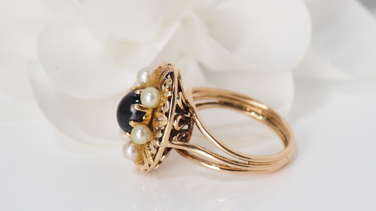 Vintage Ring In Yellow Gold, Garnet Cabochon And Pearls-photo-2