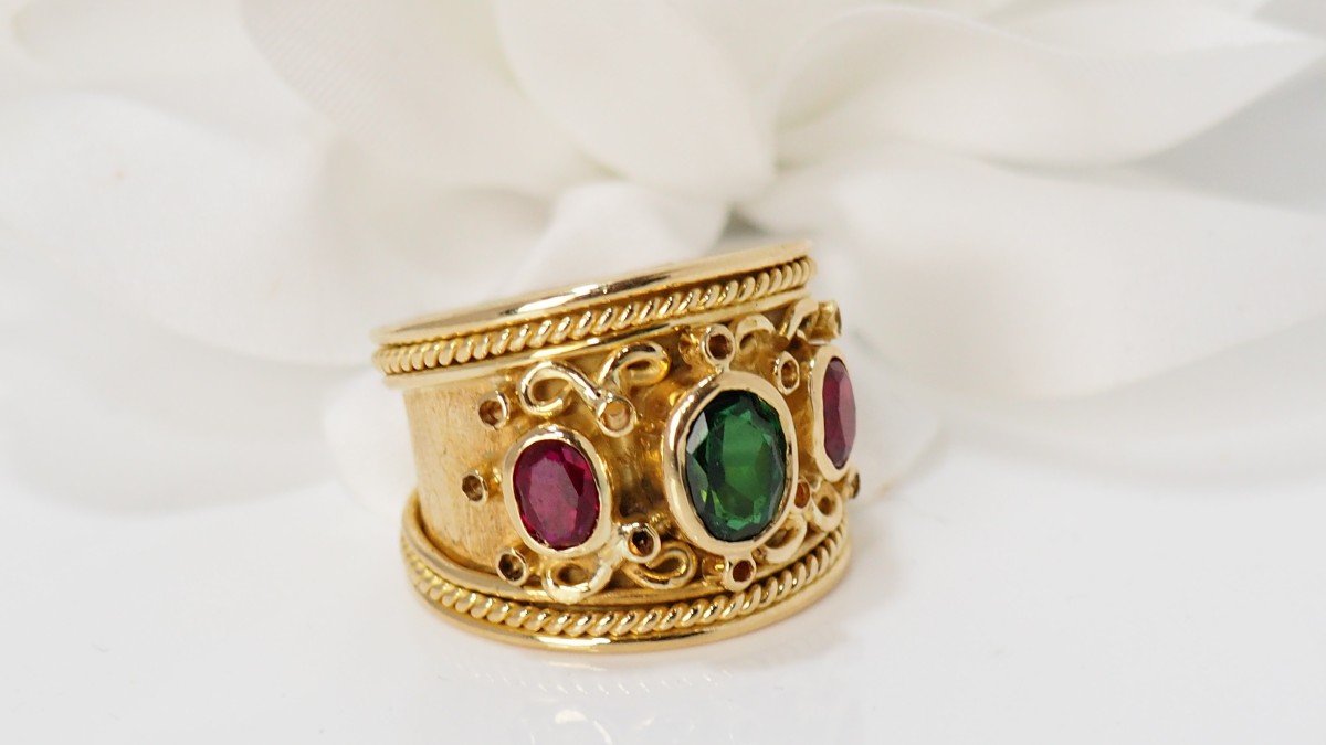 Ribbon Bangle Ring In Ruby Yellow Gold And Green Stone-photo-3