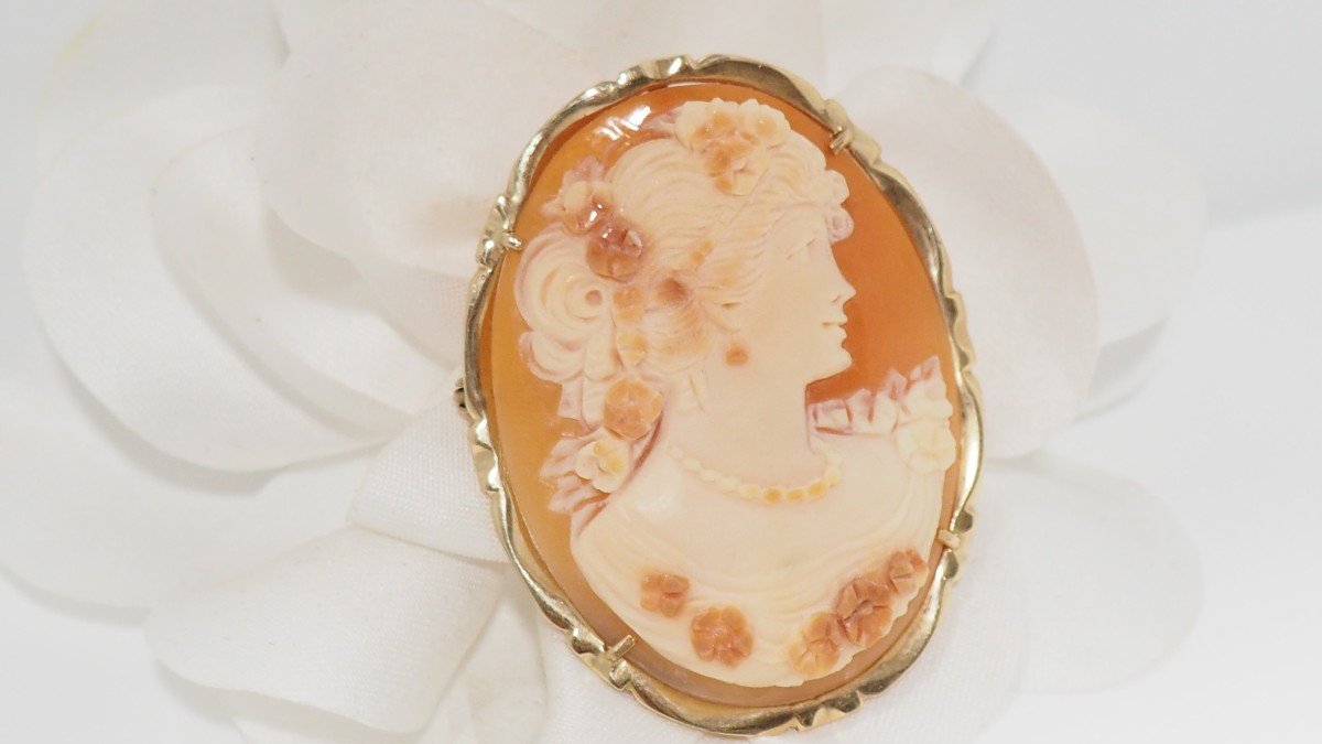 Pendant Brooch In Yellow Gold And Shell Cameo-photo-3