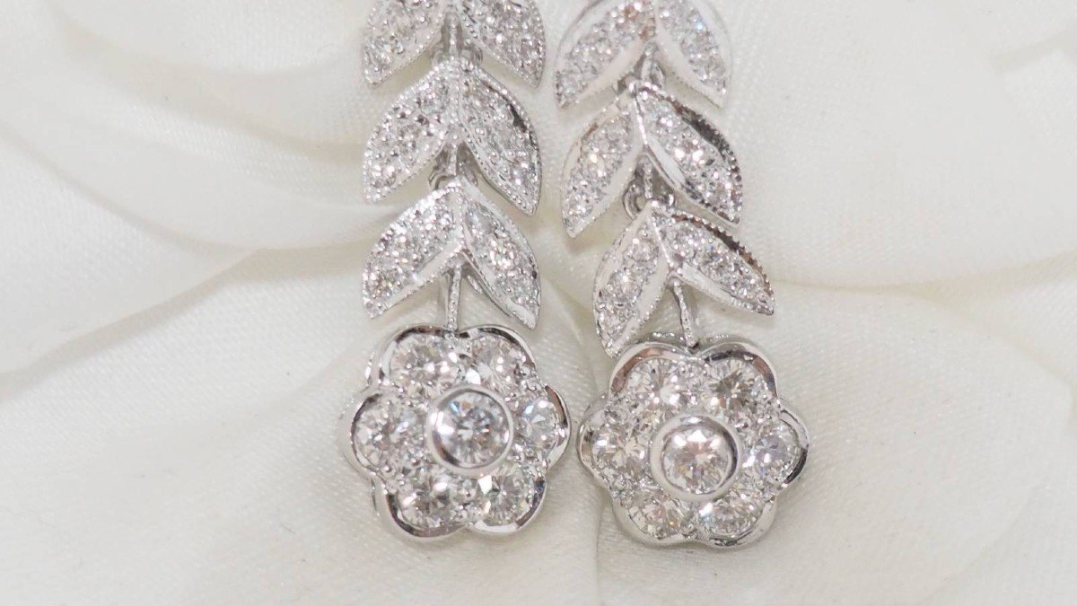 White Gold And Diamond Earrings-photo-4