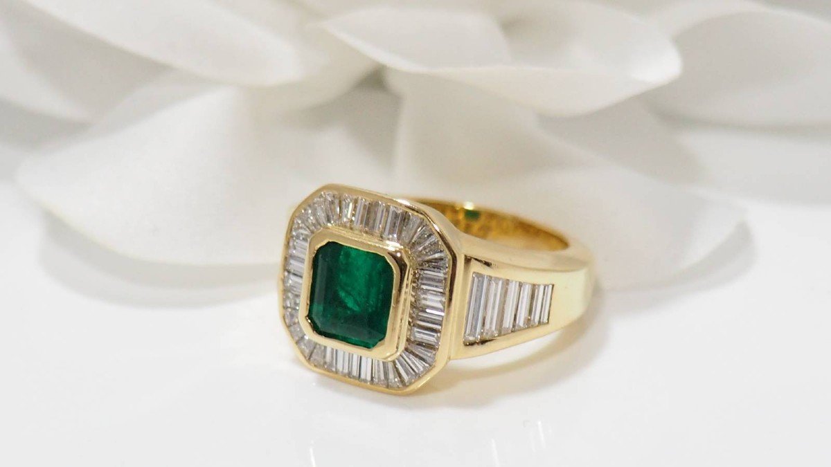 Vintage Ring In Yellow Gold, Emerald And Diamonds-photo-4