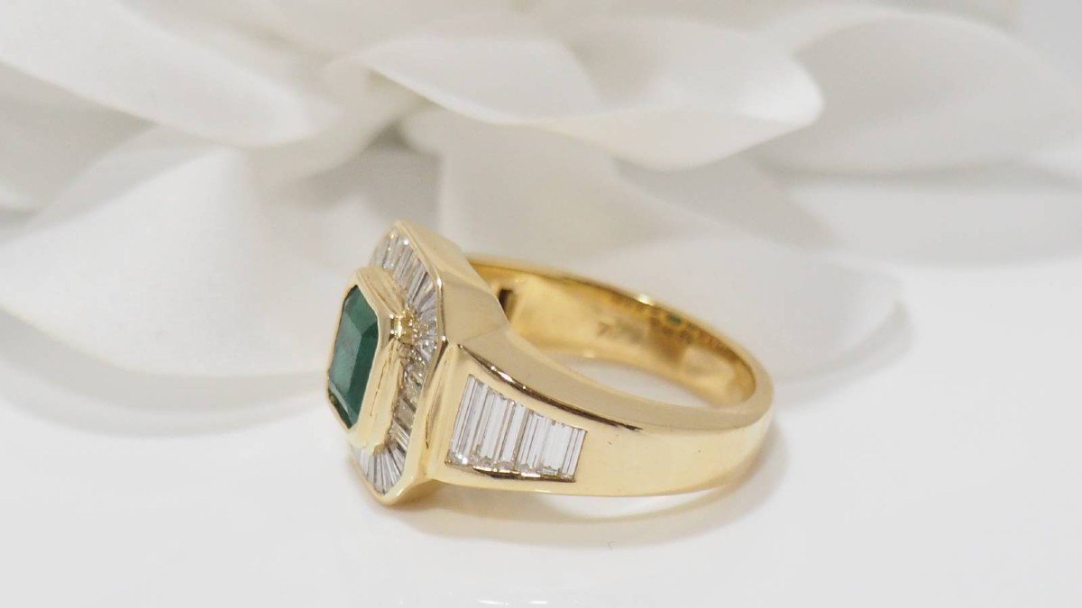 Vintage Ring In Yellow Gold, Emerald And Diamonds-photo-1