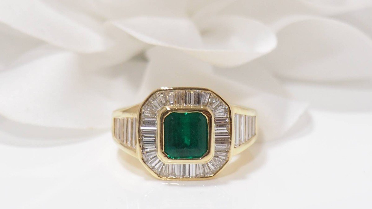 Vintage Ring In Yellow Gold, Emerald And Diamonds-photo-2