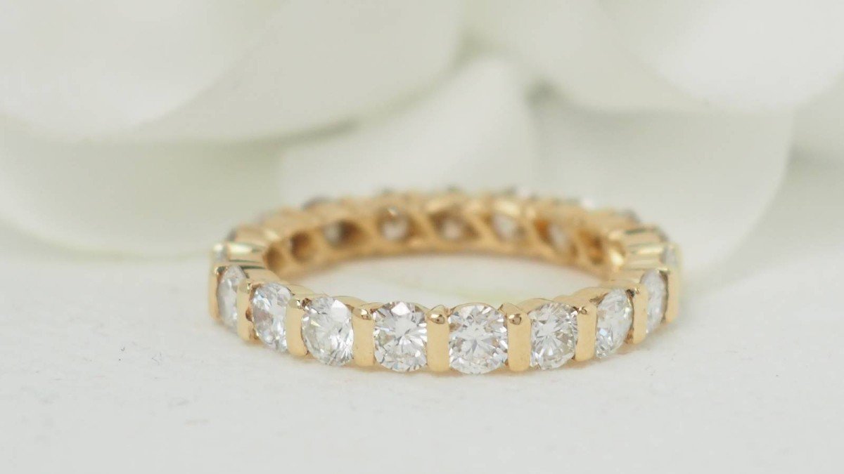 American Wedding Ring In Yellow Gold And Diamonds-photo-1