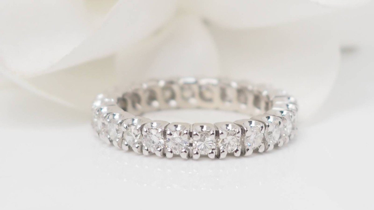 Full Ring Wedding Ring In White Gold And Diamonds-photo-3