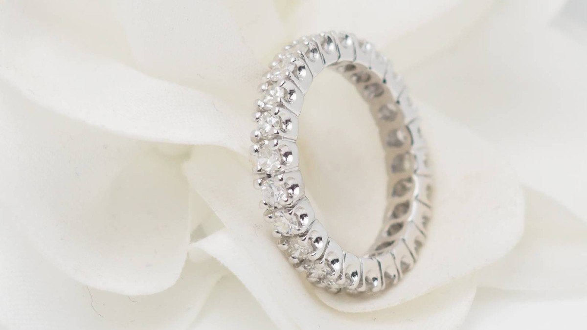 Full Ring Wedding Ring In White Gold And Diamonds-photo-4