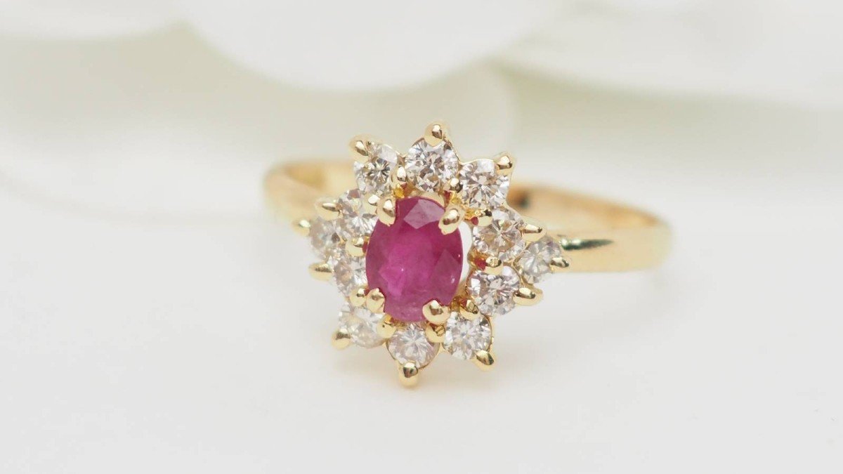 Marguerite Ring In Yellow Gold, Ruby And Diamonds-photo-4