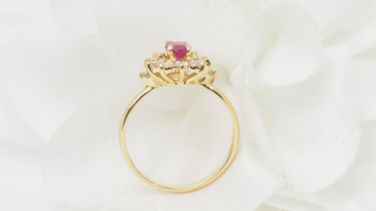 Marguerite Ring In Yellow Gold, Ruby And Diamonds-photo-4