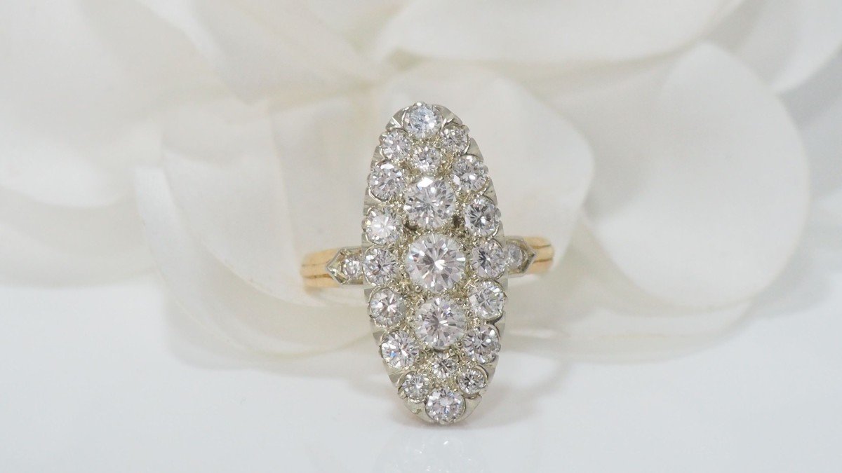 Marquise Ring In Yellow Gold And Diamonds-photo-3