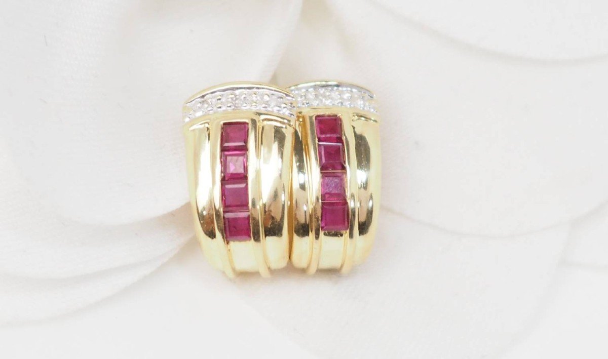 Earrings In Yellow Gold, Ruby And Diamonds