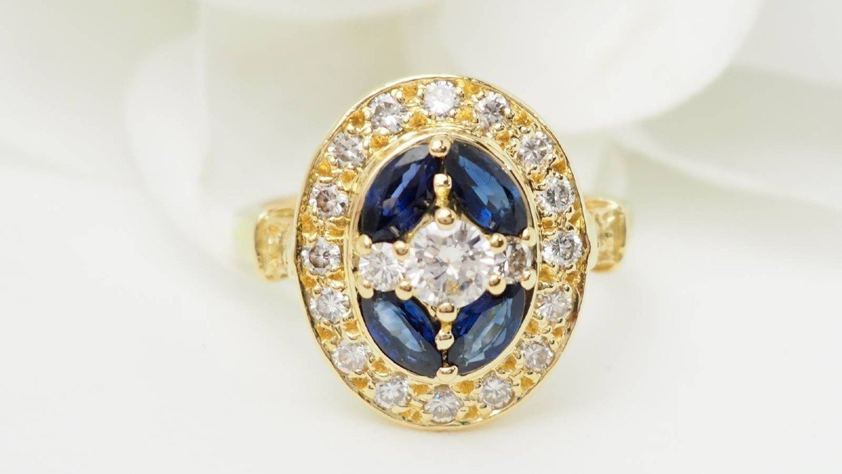 Vintage Ring In Yellow Gold, Sapphires And Diamonds-photo-3
