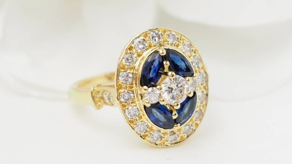 Vintage Ring In Yellow Gold, Sapphires And Diamonds-photo-4