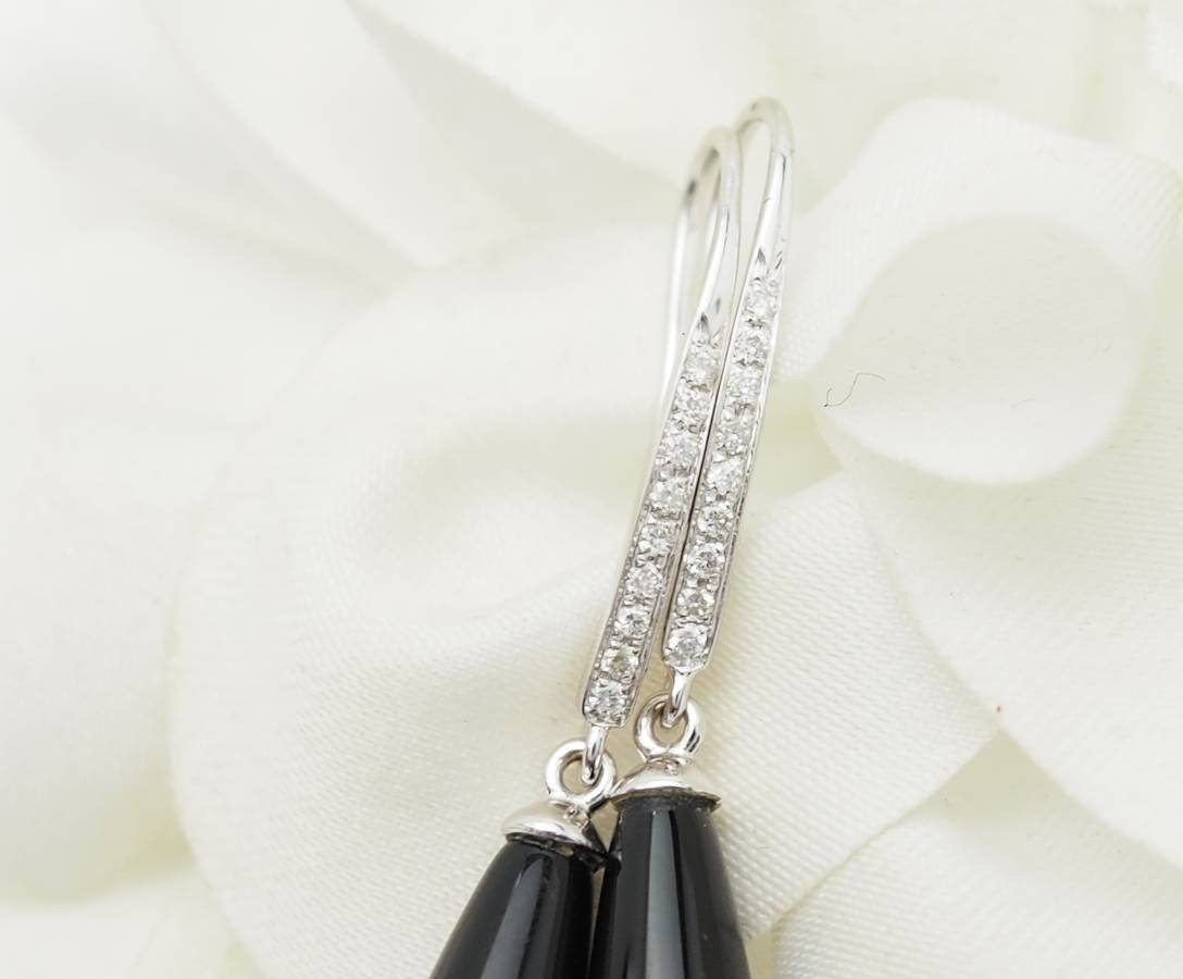 Boucles d'Oreille En Or Blanc, Diamants Et Onyx-photo-3