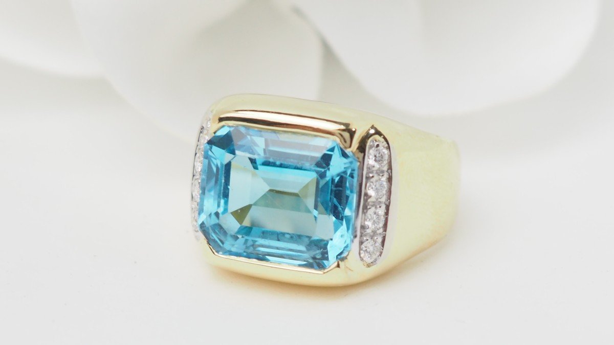 Bague En Or Jaune, Topaze Bleue Et Diamants -photo-4