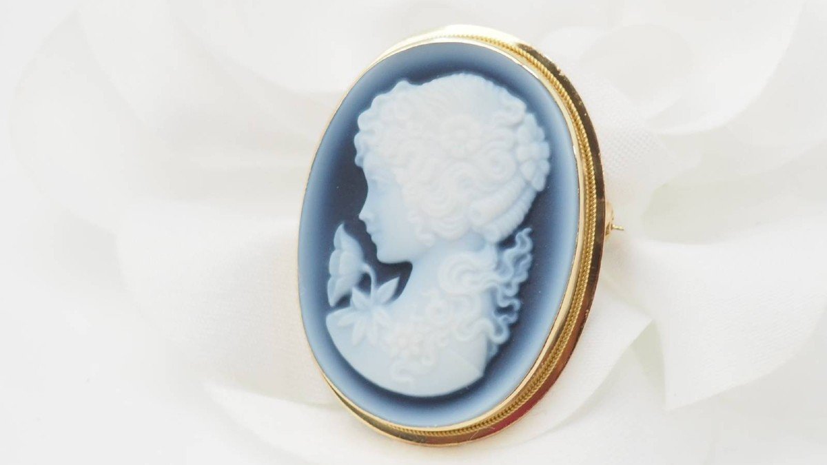 Yellow Gold Cameo And Onyx Brooch Pendant -photo-4