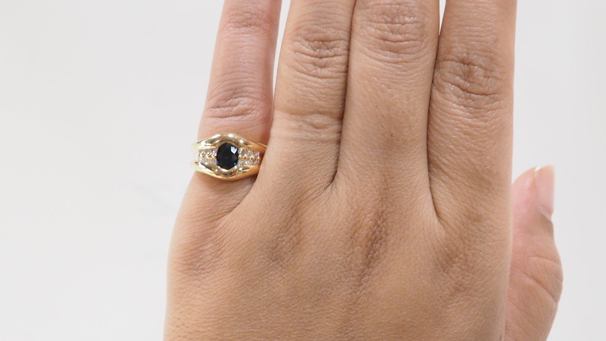 Two-tone Gold Ring With Oval Sapphire And Diamonds-photo-3