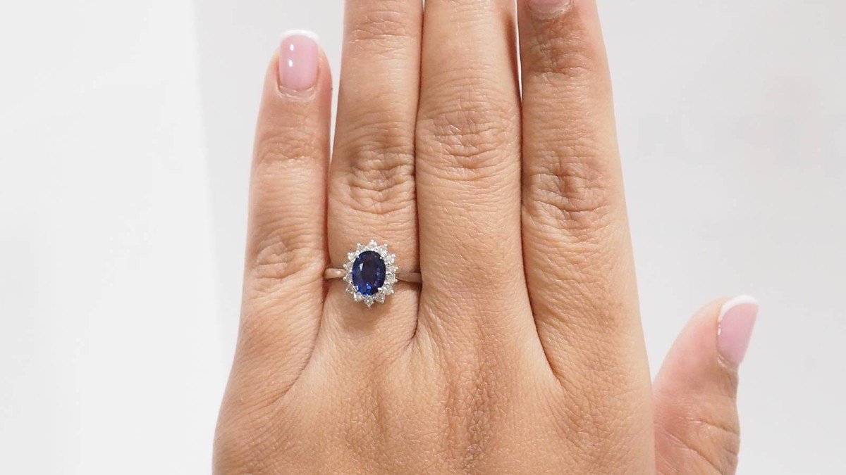 Entourage Ring In White Gold, Ceylon Sapphire And Diamonds-photo-2