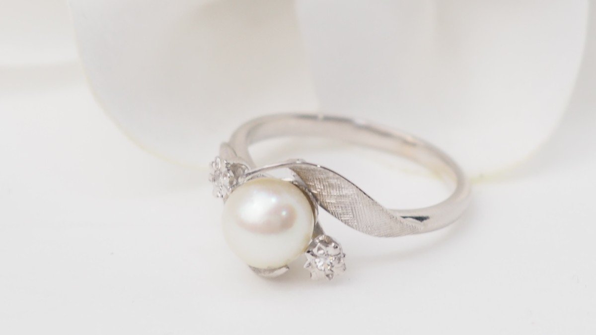 Bague En Or Blanc, Perle De Culture Et Diamants -photo-3