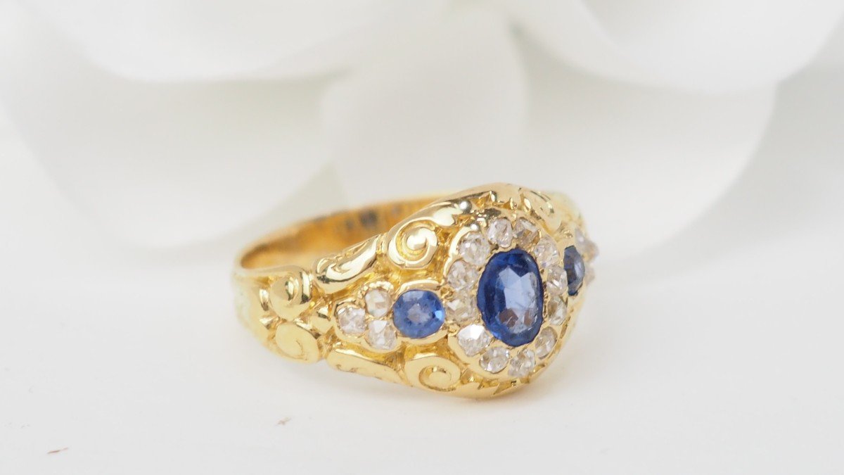 Blue Topaz Ring In Yellow Gold And Diamonds-photo-3