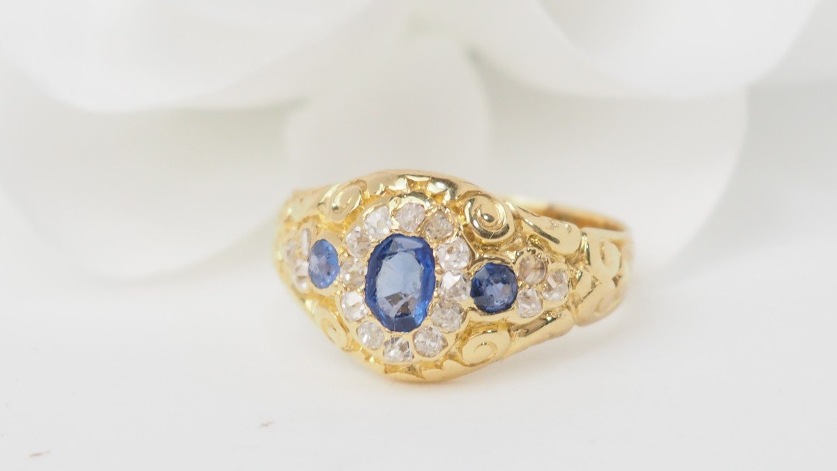 Blue Topaz Ring In Yellow Gold And Diamonds-photo-4