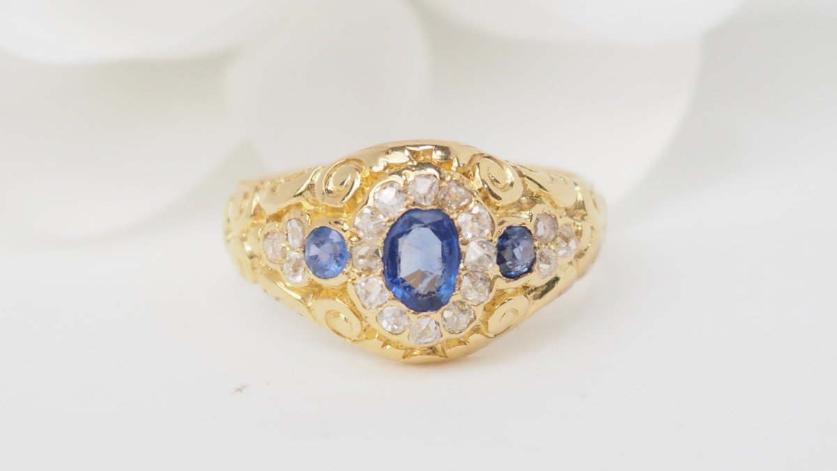 Blue Topaz Ring In Yellow Gold And Diamonds