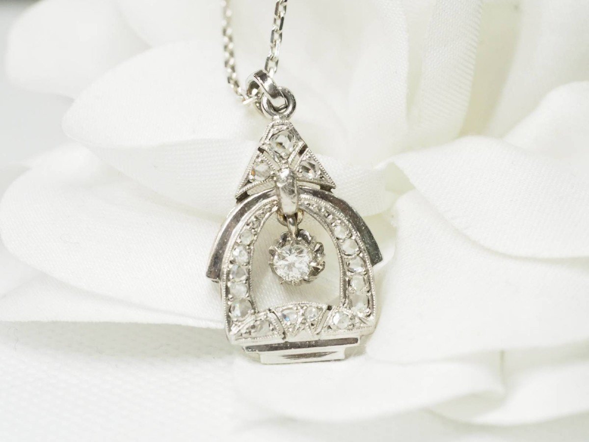 1930s Art Deco Pendant In White Gold And Diamonds-photo-2