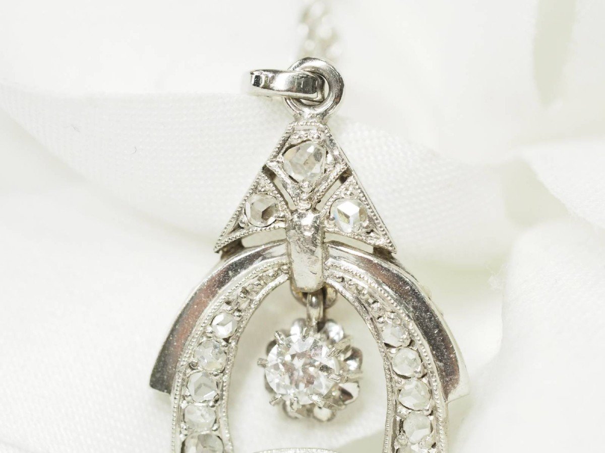 1930s Art Deco Pendant In White Gold And Diamonds-photo-3