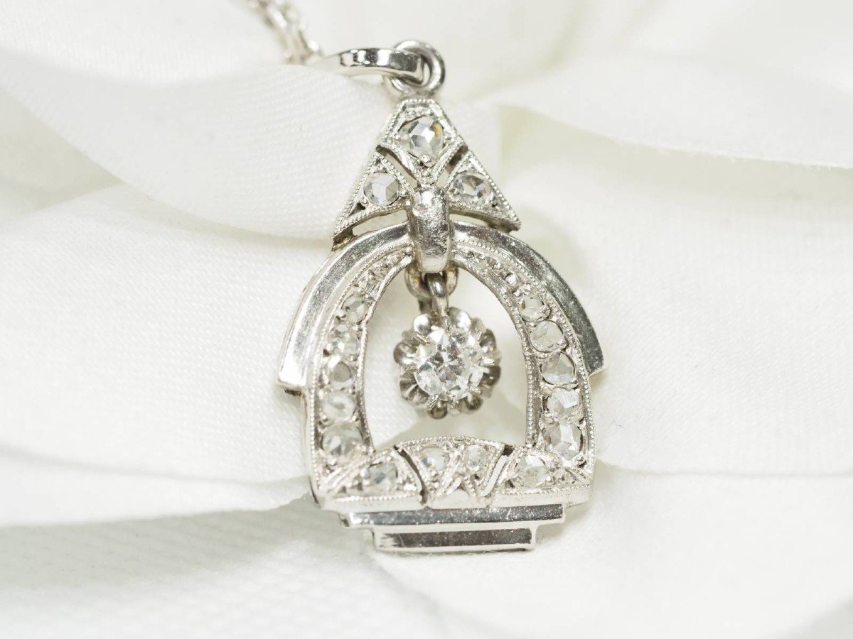 1930s Art Deco Pendant In White Gold And Diamonds-photo-4