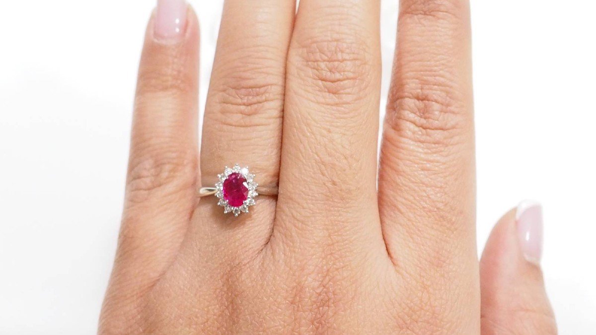 Marguerite Ring In White Gold, Oval Ruby And Diamonds -photo-2