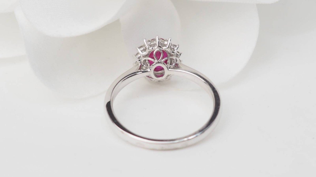 Marguerite Ring In White Gold, Oval Ruby And Diamonds -photo-3