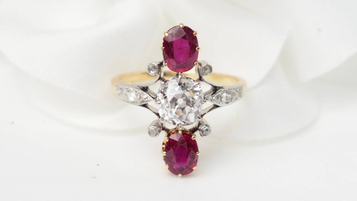 Bague Marquise En Jaune, Rubis Et Diamants-photo-2