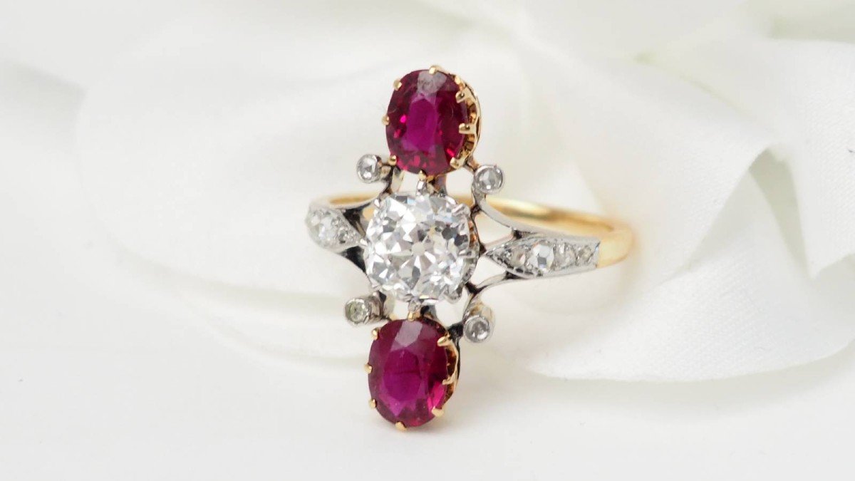 Bague Marquise En Jaune, Rubis Et Diamants-photo-3