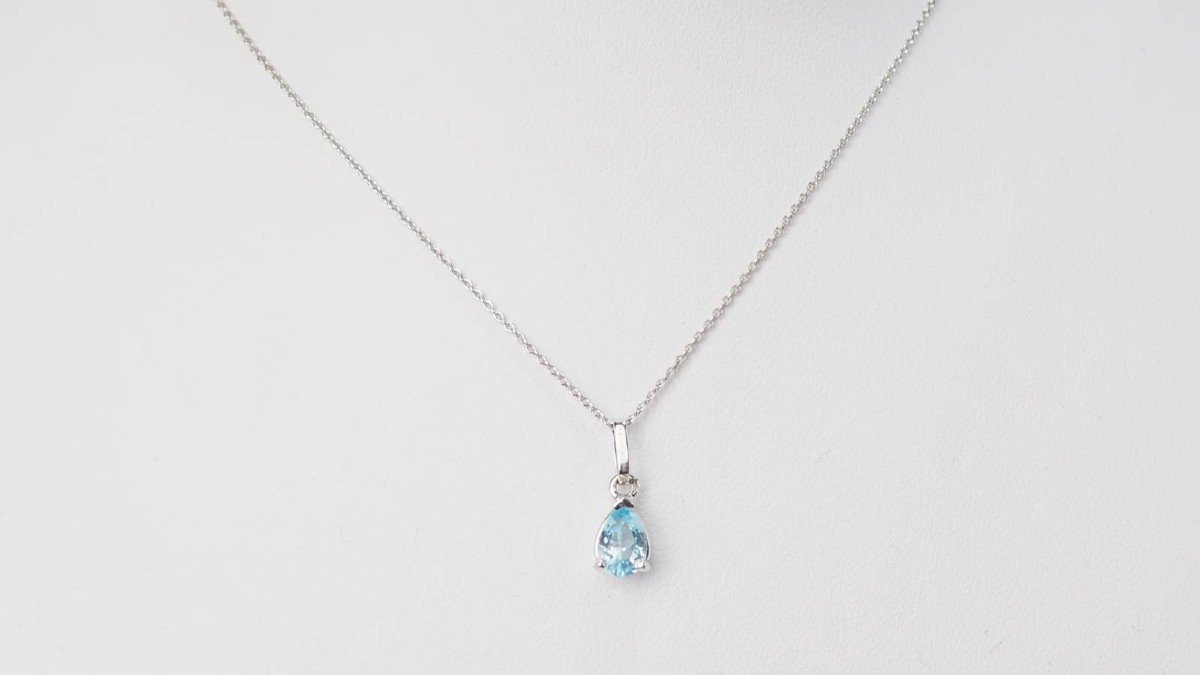 White Gold And Blue Topaz Solitaire Necklace-photo-2