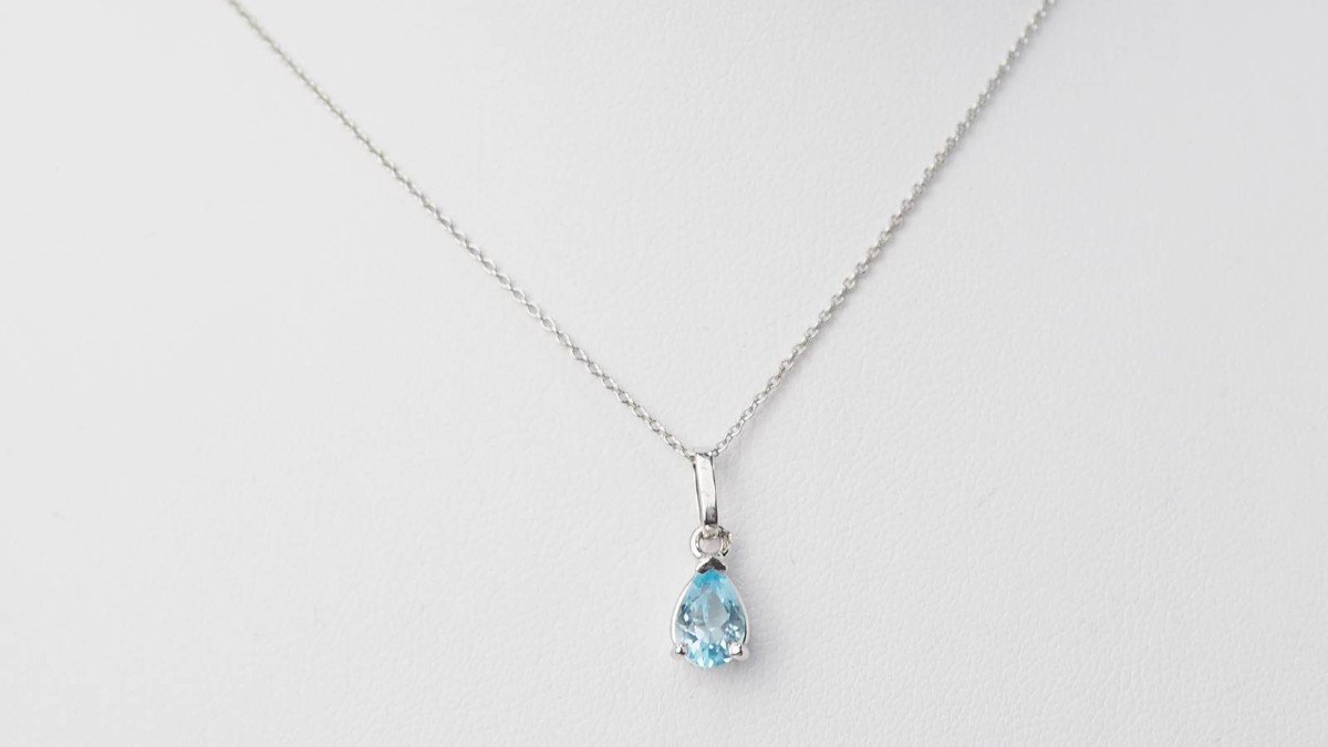 White Gold And Blue Topaz Solitaire Necklace-photo-3