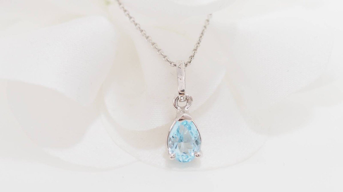 White Gold And Blue Topaz Solitaire Necklace