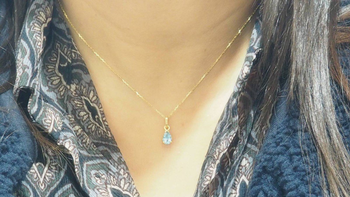 Collier Solitaire En Or Jaune Et Topaze Bleue-photo-2