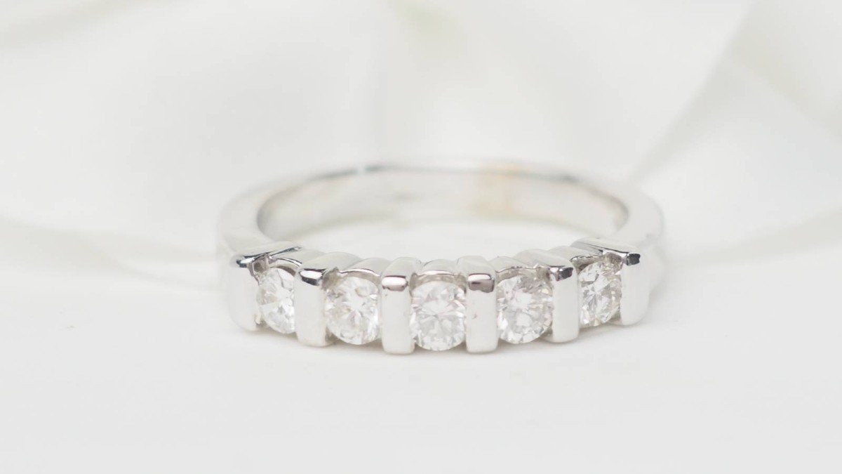 Half Alliance In White Gold And Diamonds -photo-2