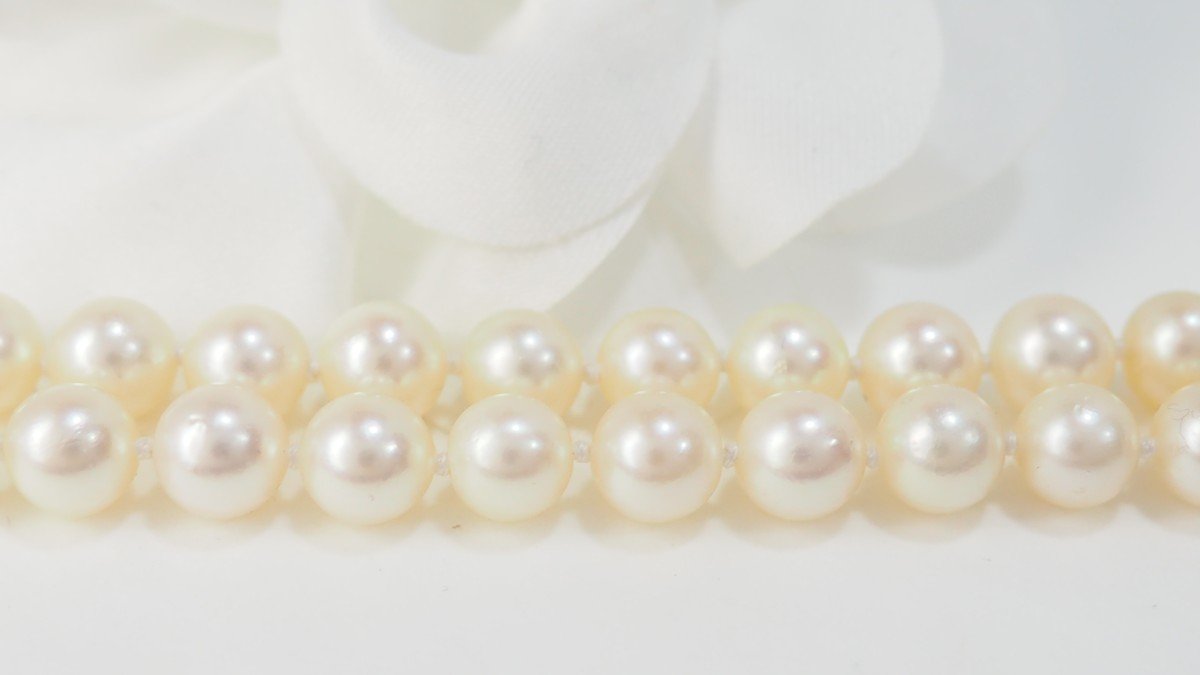 Yellow Gold And Cultured Pearl Necklace-photo-3