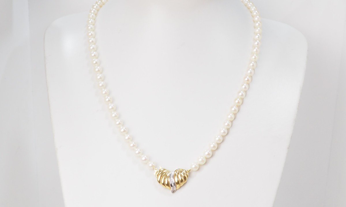 Yellow Gold And Cultured Pearl Necklace