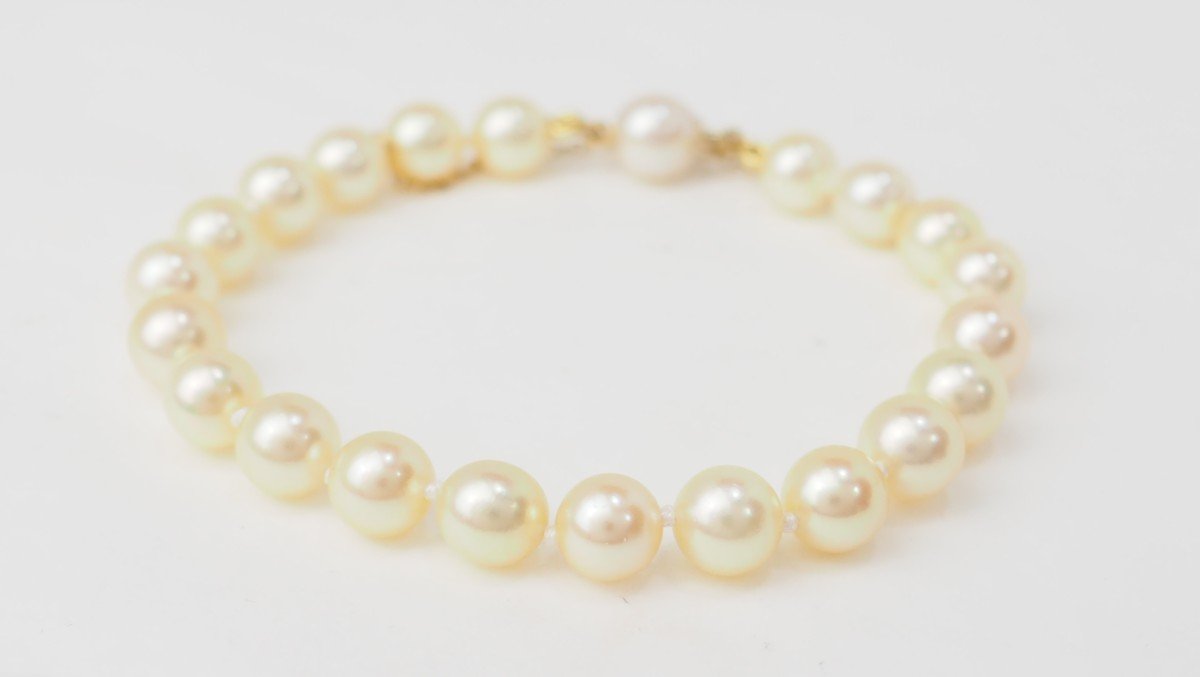 Yellow Gold And Cultured Pearl Bracelet-photo-3