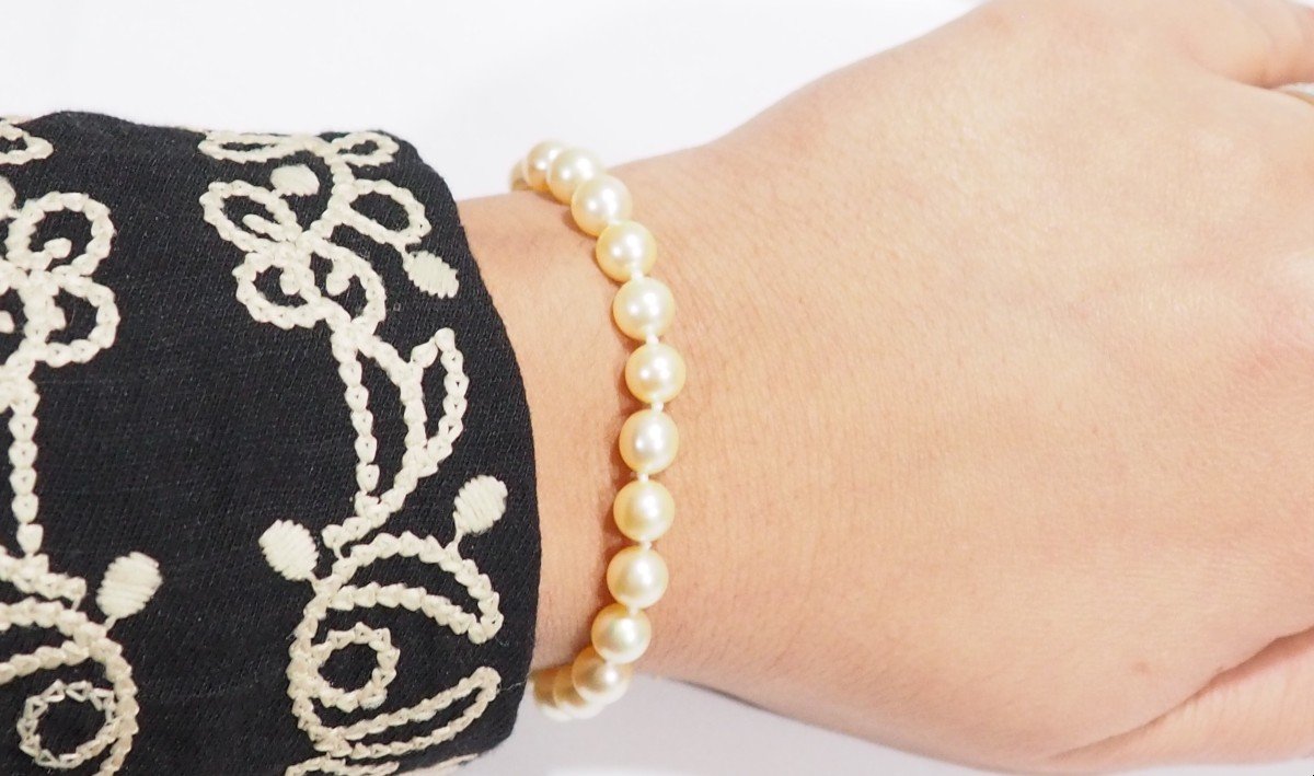 Yellow Gold And Cultured Pearl Bracelet-photo-4